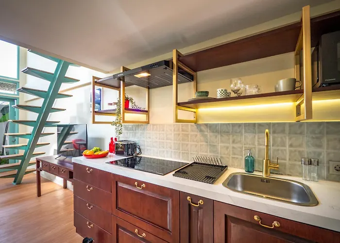 Tarate Loft Aparthotel 3*