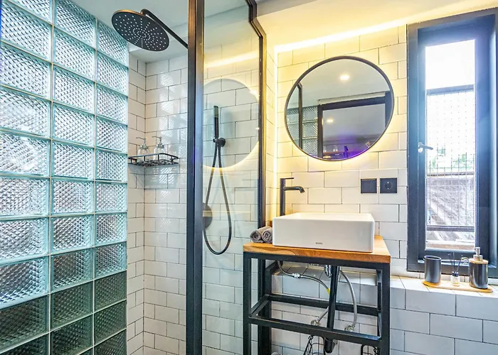 Tarate Loft Aparthotel 3*